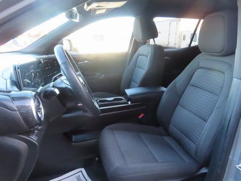 Used 2025 Chevrolet Equinox LT image 19