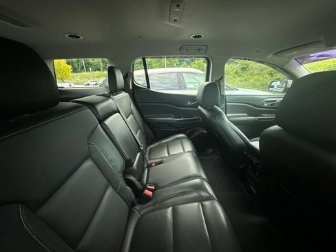 Used 2017 GMC Acadia SLT AWD/4WD image 28