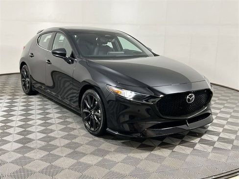 New 2026 MAZDA MAZDA3 Hatchback w/Premium Plus Pkg image 2