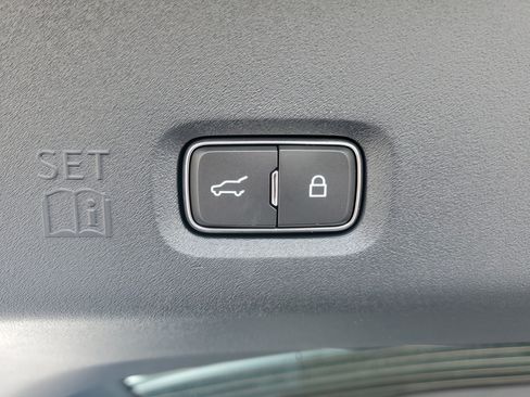 New 2026 Lincoln Navigator Reserve AWD/4WD image 35