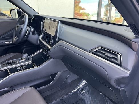 Used 2024 Lexus TX 350 AWD image 31