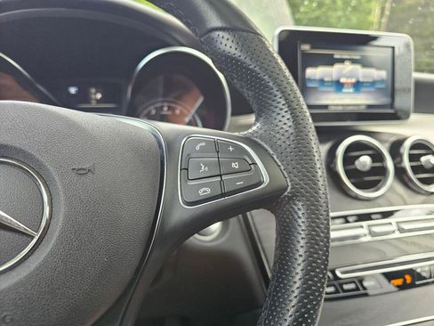 Used 2019 Mercedes-Benz GLC 300 4MATIC image 35