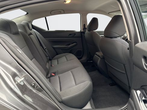Used 2023 Nissan Altima 2.5 SV FWD image 18