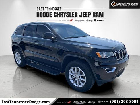 Used 2021 Jeep Grand Cherokee Laredo image 1