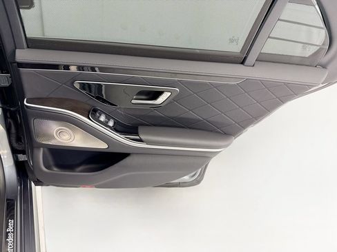 Certified 2025 Mercedes-Benz S 580 4MATIC Sedan image 26