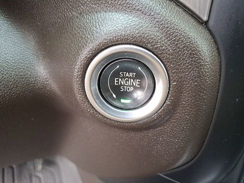 Used 2021 GMC Sierra 3500 Denali w/ Technology Package image 29