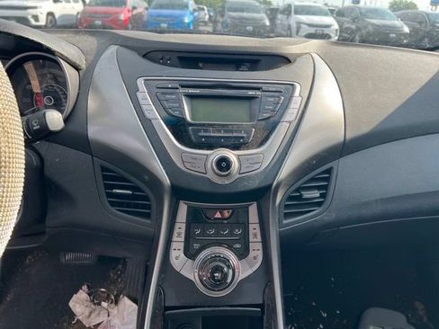 Used 2013 Hyundai Elantra FWD image 17