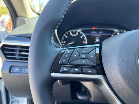 New 2025 Nissan Altima 2.5 SR image 15