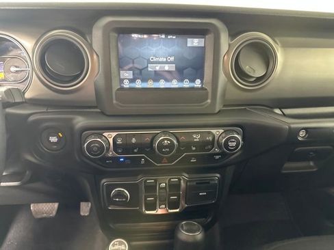 Used 2023 Jeep Wrangler Unlimited w/ Cold Weather Group image 20