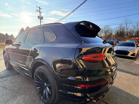 Used 2022 Bentley Bentayga Speed image 10