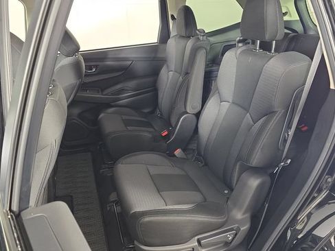 Certified 2025 Subaru Ascent Premium AWD/4WD image 24
