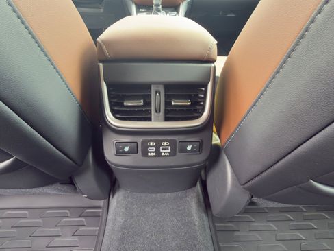 Used 2025 Subaru Legacy Touring XT image 15