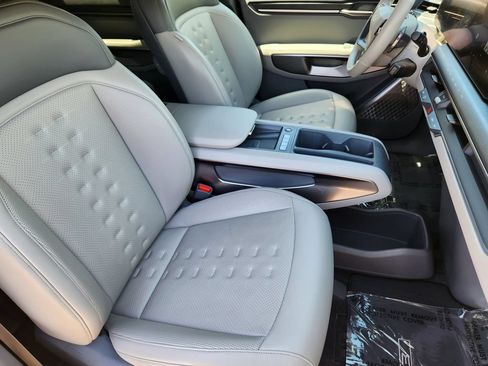 Certified 2024 Kia EV9 Wind AWD/4WD image 23