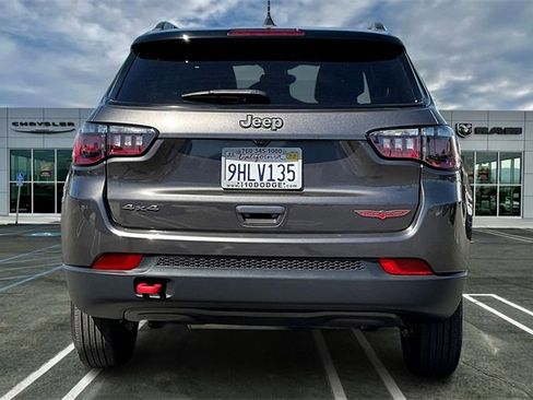 Used 2023 Jeep Compass Trailhawk w/ Trailhawk Convenience Group image 3