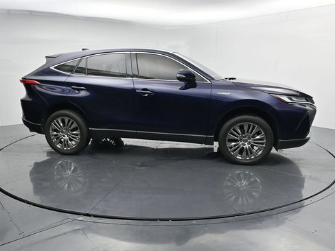 Used 2021 Toyota Venza Limited w/ Carpet Mat Package (TMS) AWD/4WD image 9
