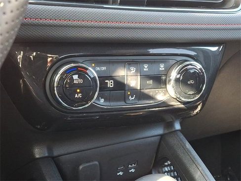 Used 2025 Chevrolet TrailBlazer RS w/ Convenience Package image 16