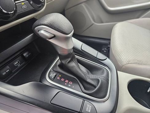 Used 2022 Kia Soul LX image 24