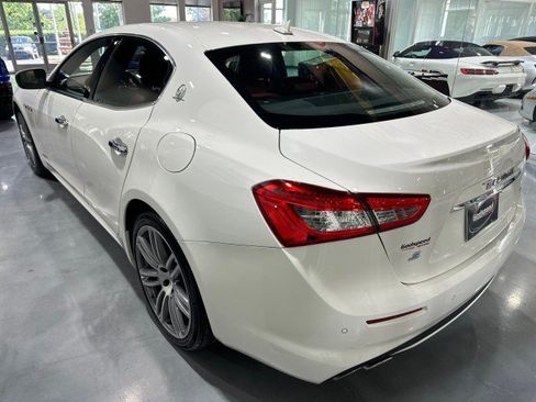 Used 2019 Maserati Ghibli S GranLusso RWD image 21