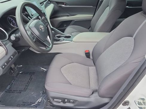 Used 2022 Toyota Camry LE FWD image 11