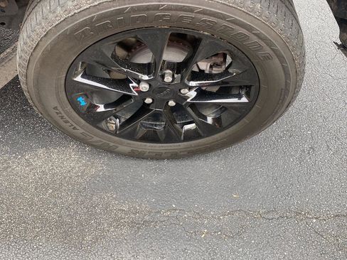 Used 2023 Jeep Wrangler Sahara w/ Cold Weather Group image 14