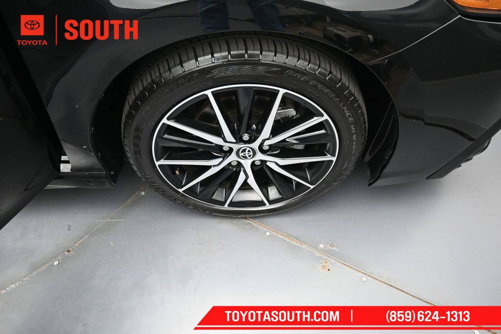 Used 2023 Toyota Camry SE w/ Convenience Package FWD image 34