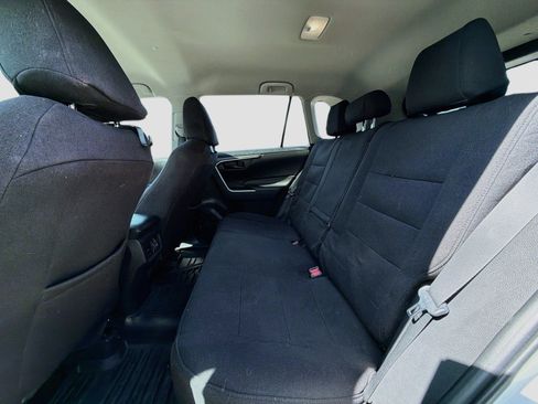 Used 2023 Toyota RAV4 LE AWD/4WD image 14