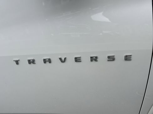 Used 2019 Chevrolet Traverse Premier AWD/4WD image 12