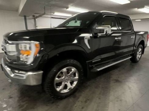 Used 2023 Ford F150 Lariat w/ Trailer Tow Package image 4