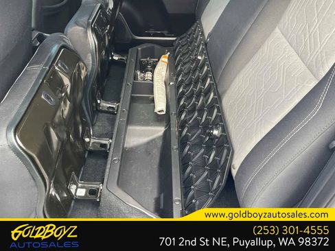 Used 2020 Toyota Tacoma TRD Off-Road image 17