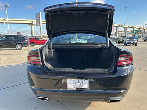 Used 2023 Dodge Charger SXT image 9
