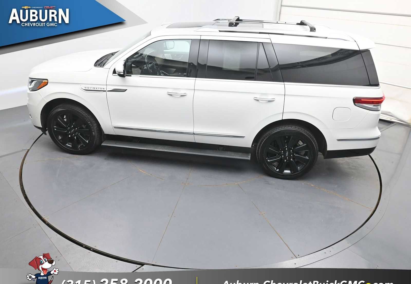 Used 2023 Lincoln Navigator Reserve AWD/4WD image 33