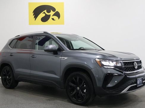 Used 2022 Volkswagen Taos SE image 6