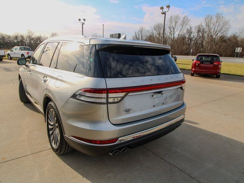 Used 2020 Lincoln Aviator Reserve w/ Equipment Group 201A image 4