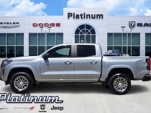 Used 2023 Chevrolet Colorado LT w/ LT Convenience Package RWD image 3