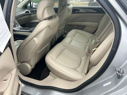 Used 2018 Lincoln MKZ Premiere image 9