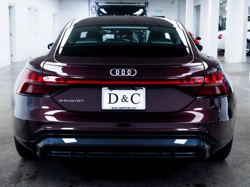 Used 2022 Audi e-tron GT Premium Plus image 5
