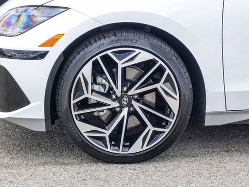 Used 2023 Hyundai Ioniq 6 SEL AWD/4WD image 10