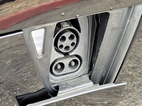 Used 2023 Lucid Air Pure image 17