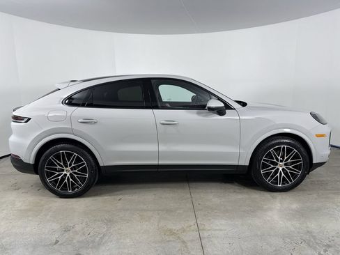 New 2026 Porsche Cayenne Coupe AWD/4WD image 8