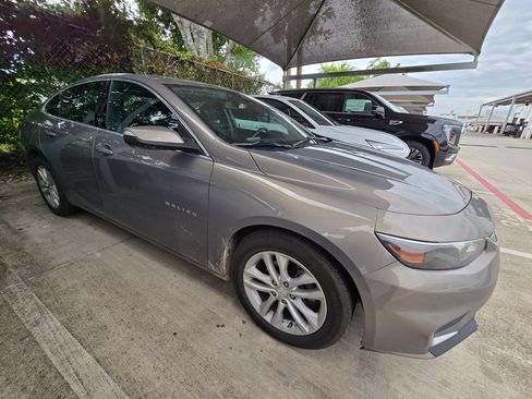 Used 2018 Chevrolet Malibu LT FWD image 9