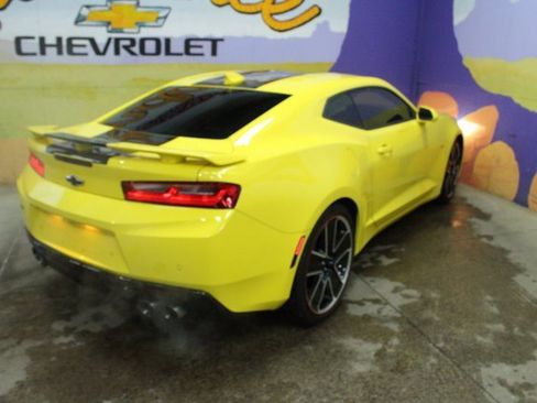 Used 2016 Chevrolet Camaro SS image 8