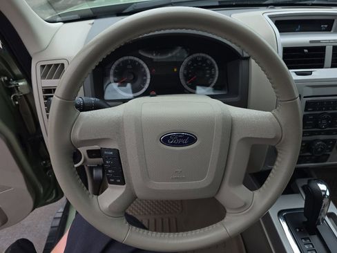 Used 2008 Ford Escape 2WD Hybrid image 16