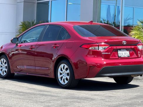 Certified 2025 Toyota Corolla LE FWD image 8