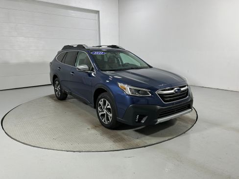 Used 2021 Subaru Outback Touring AWD/4WD image 2