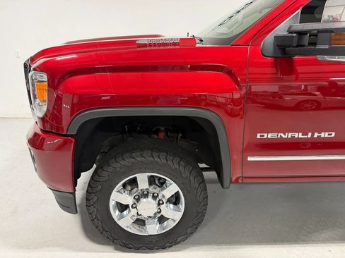 Used 2018 GMC Sierra 3500 Denali w/ Duramax Plus Package AWD/4WD image 10