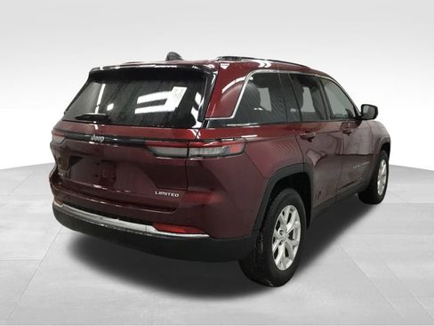 Used 2023 Jeep Grand Cherokee Limited w/ Trailer Tow Prep Group (B) image 16