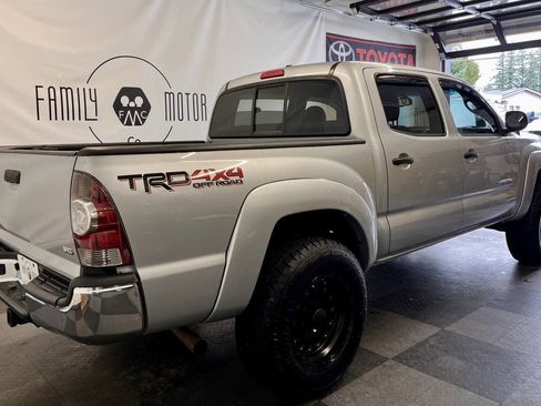 Used 2011 Toyota Tacoma 4x4 Double Cab w/ TRD Off-Road Pkg w/JBL Audio image 3