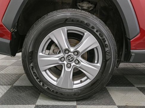 Used 2025 Toyota RAV4 XLE AWD/4WD image 15