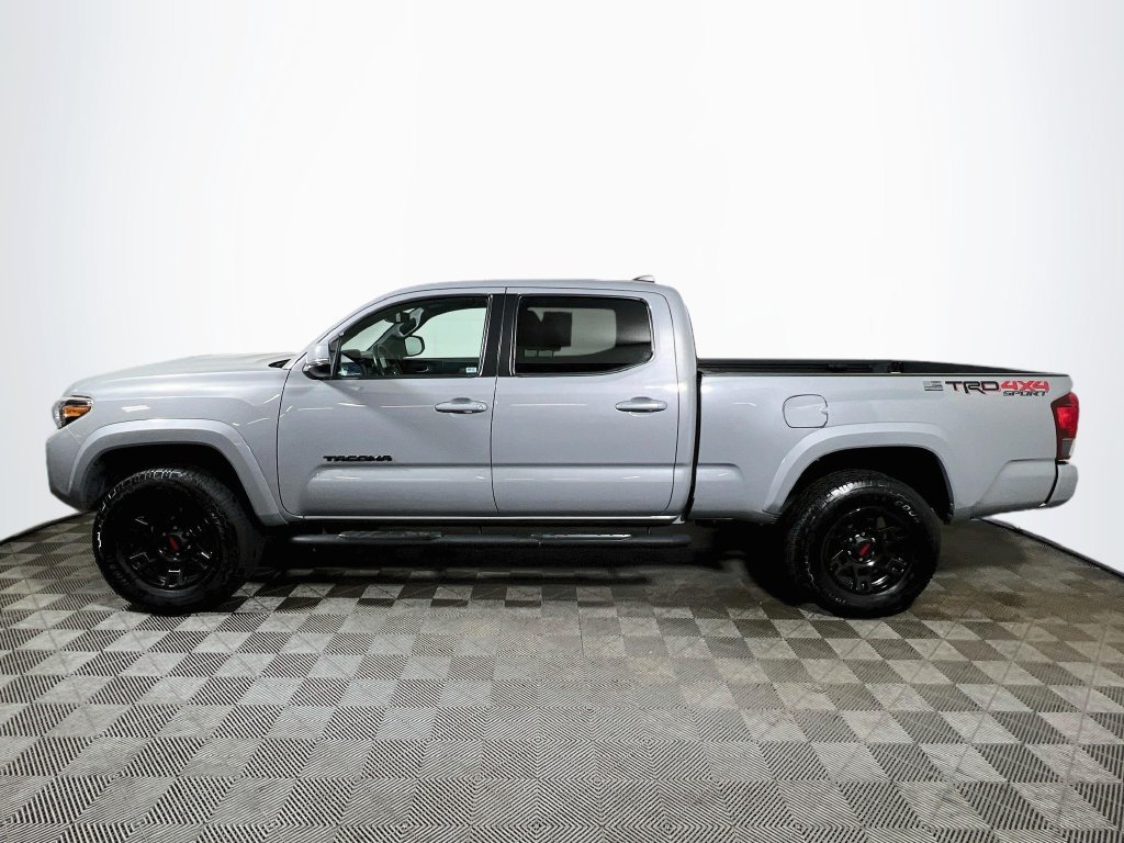Used 2021 Toyota Tacoma TRD Sport w/ Technology Package AWD/4WD image 4