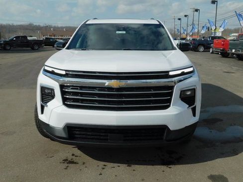 New 2026 Chevrolet Traverse LT w/ Sun and Wheel Package image 3